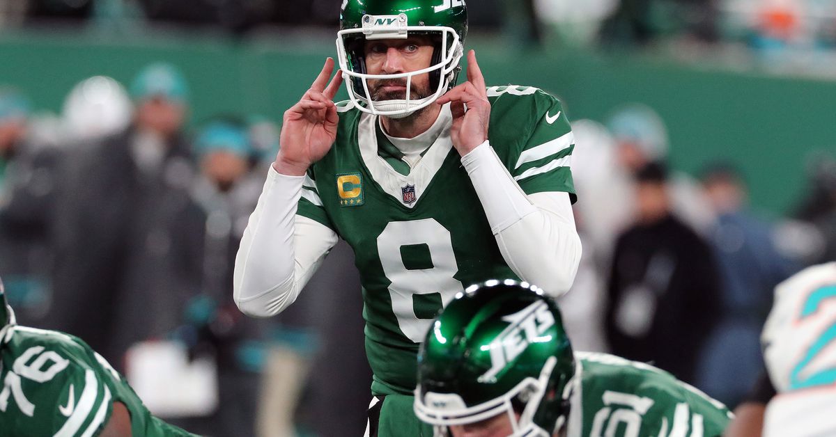 NY Giants Seriously Considering Aaron Rodgers: Is It a Good Move?