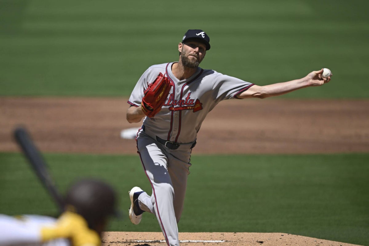 Braves Bullpen Blows Lead in Opening Loss: A Baseball Analysis