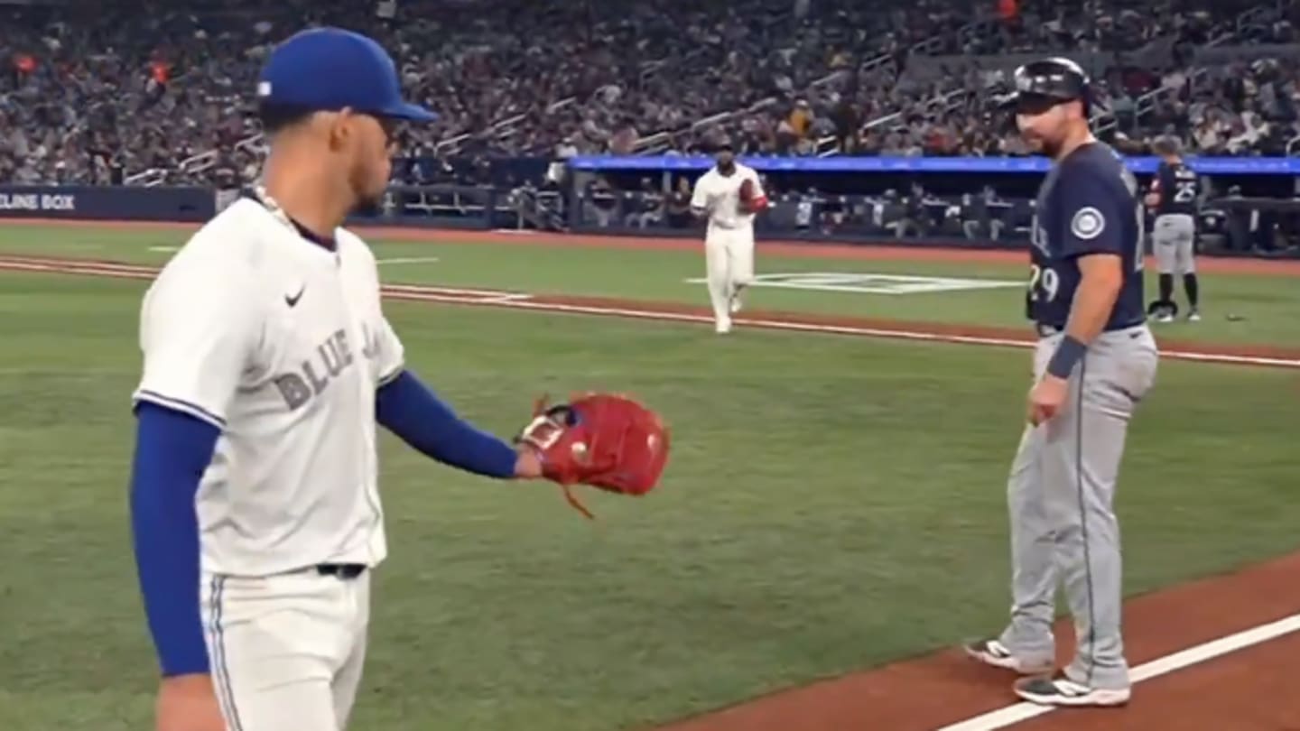 Blue Jays Accuse Mariners’ Cal Raleigh of Sign Stealing