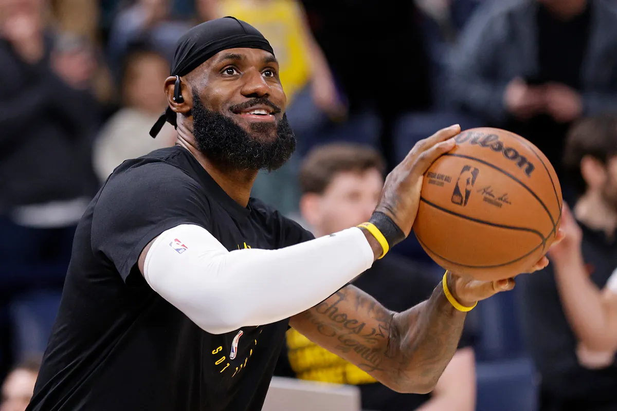 Shaquille O’Neal and LeBron James Debate NBA Eras: A Modern vs. Classic Perspective