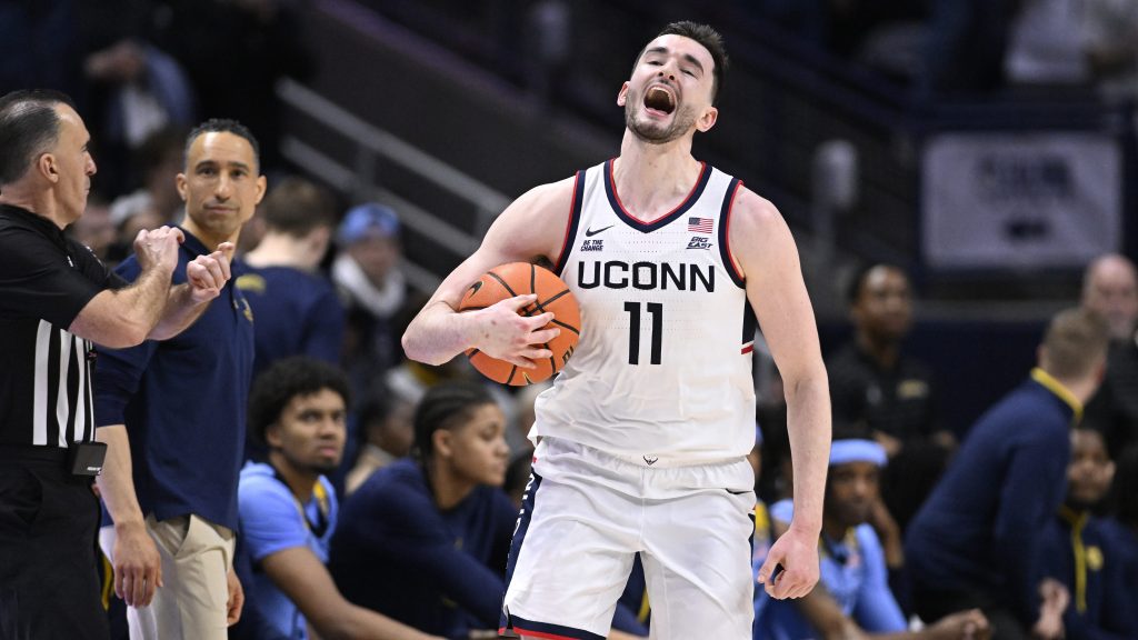 Alex Karaban Returns to UConn for Senior Season: A Deep Dive