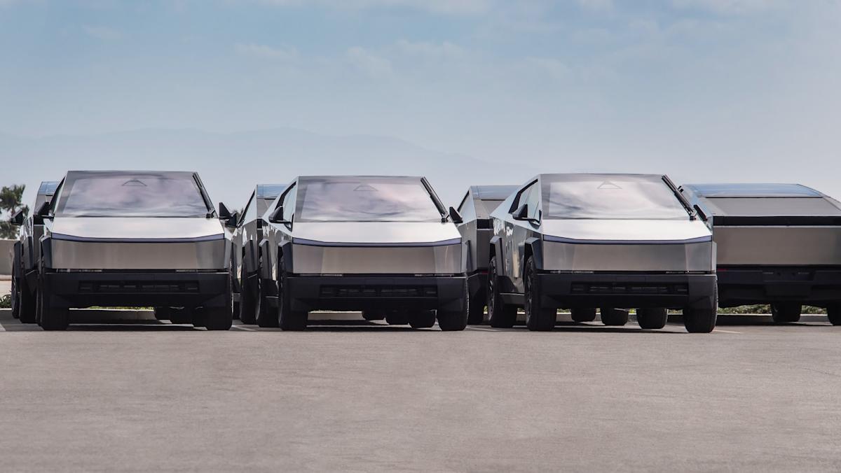 Tesla Cybertruck Discounts: Plunging Profits Spark Price Cuts