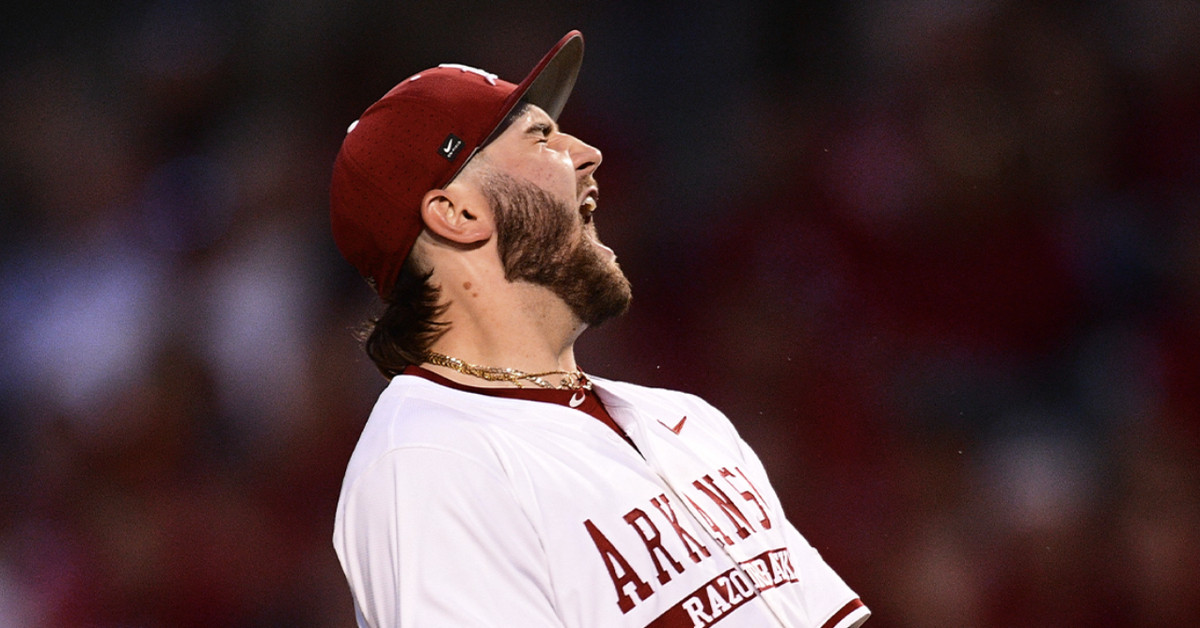 Arkansas Baseball Dominates No. 1 Texas in 9-0 Shutout