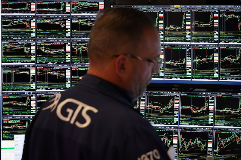 Moody’s Downgrade: Impact on Bond Market and Stock Worries – FYM News