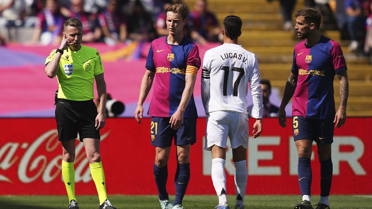 Clásico Controversy: Did Refereeing Errors Rob FC Barcelona?