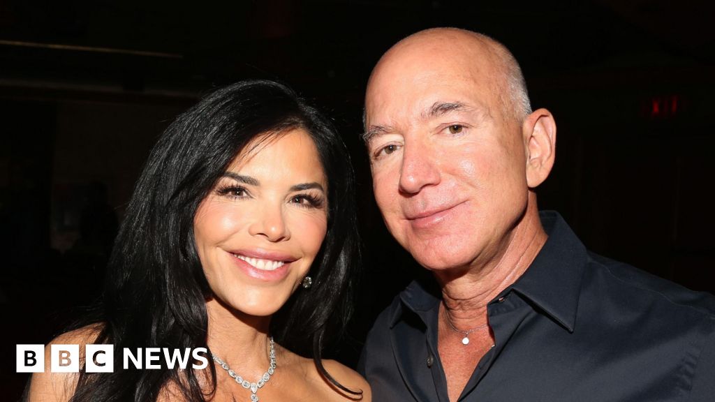Who is Lauren Sanchez? Journalist, Pilot, and Jeff Bezos’ Fiancée – FYM News