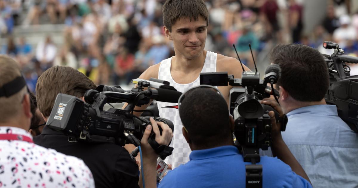 Western Dubuque’s Quentin Nauman Secures National Mile Title | FYM News