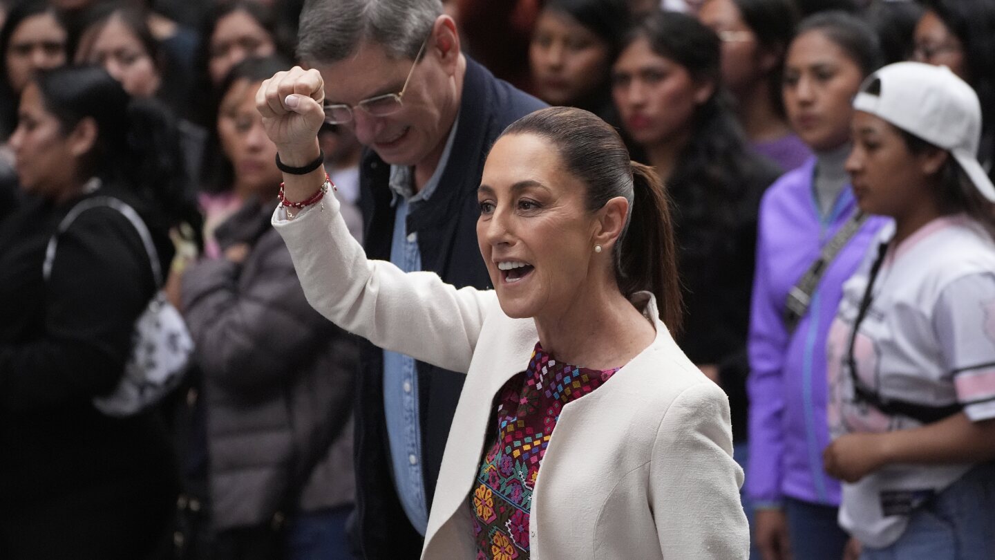 Sheinbaum Apologizes to Guatemala for Police Incursion | FYM News
