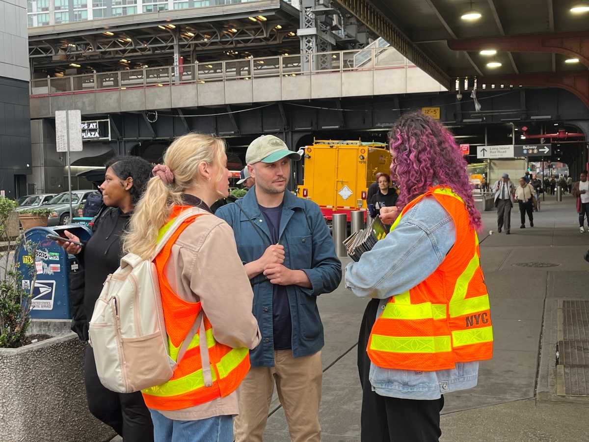 MTA Staffers Prepare Queens for Bus Route Overhaul: What Commuters Need to Know