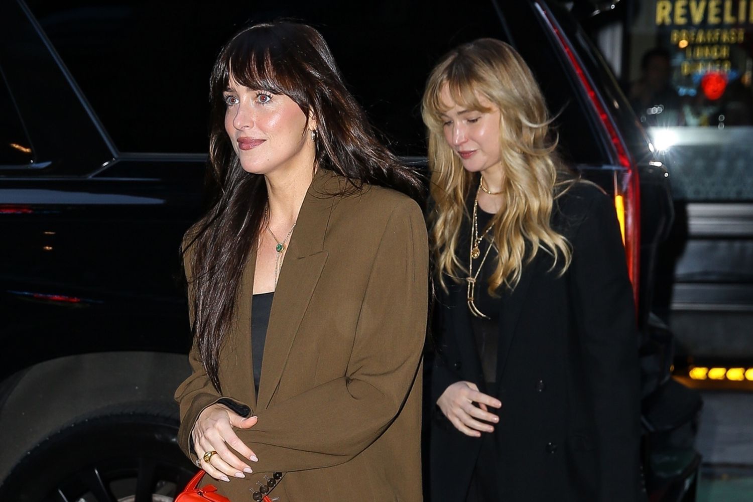 Jennifer Lawrence and Dakota Johnson’s Girls’ Night Out: FYM News