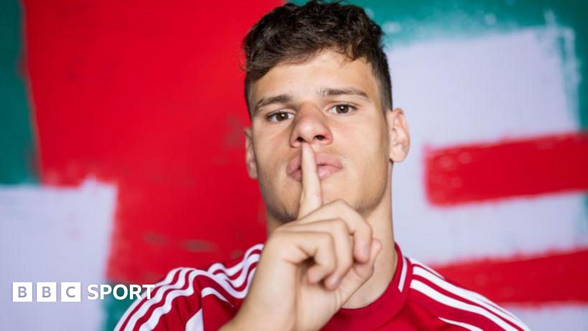 Milos Kerkez: Liverpool’s New Left-Back from Bournemouth?