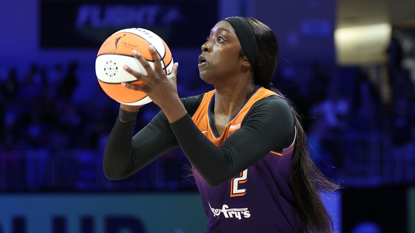 Kahleah Copper Reaches New Career Milestone with Phoenix Mercury