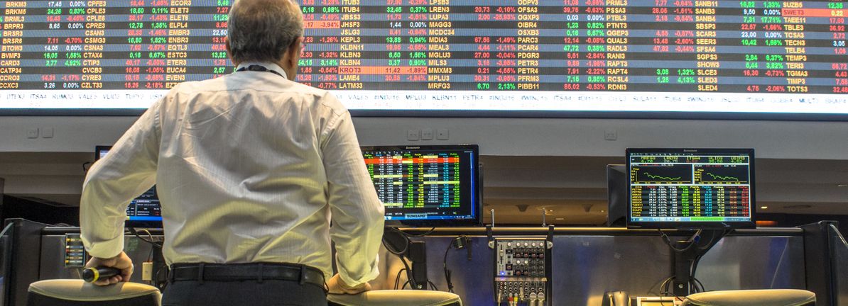 Coinbase (COIN) Stock Surges After Analyst Upgrade & $TRUMP Coin Listing