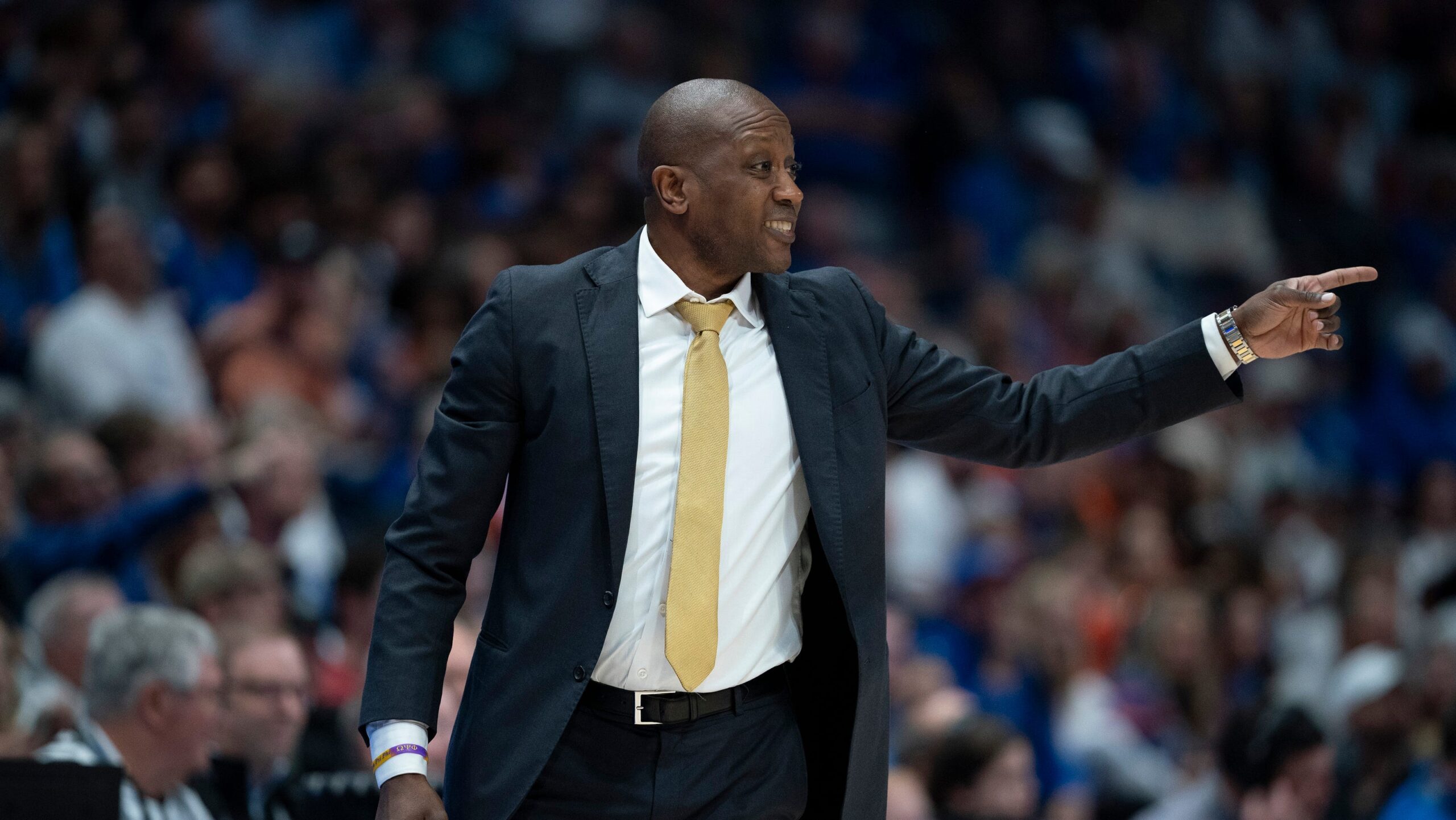 Missouri Basketball Eyes Top-10 Recruit Jason Crowe Jr. for 2026