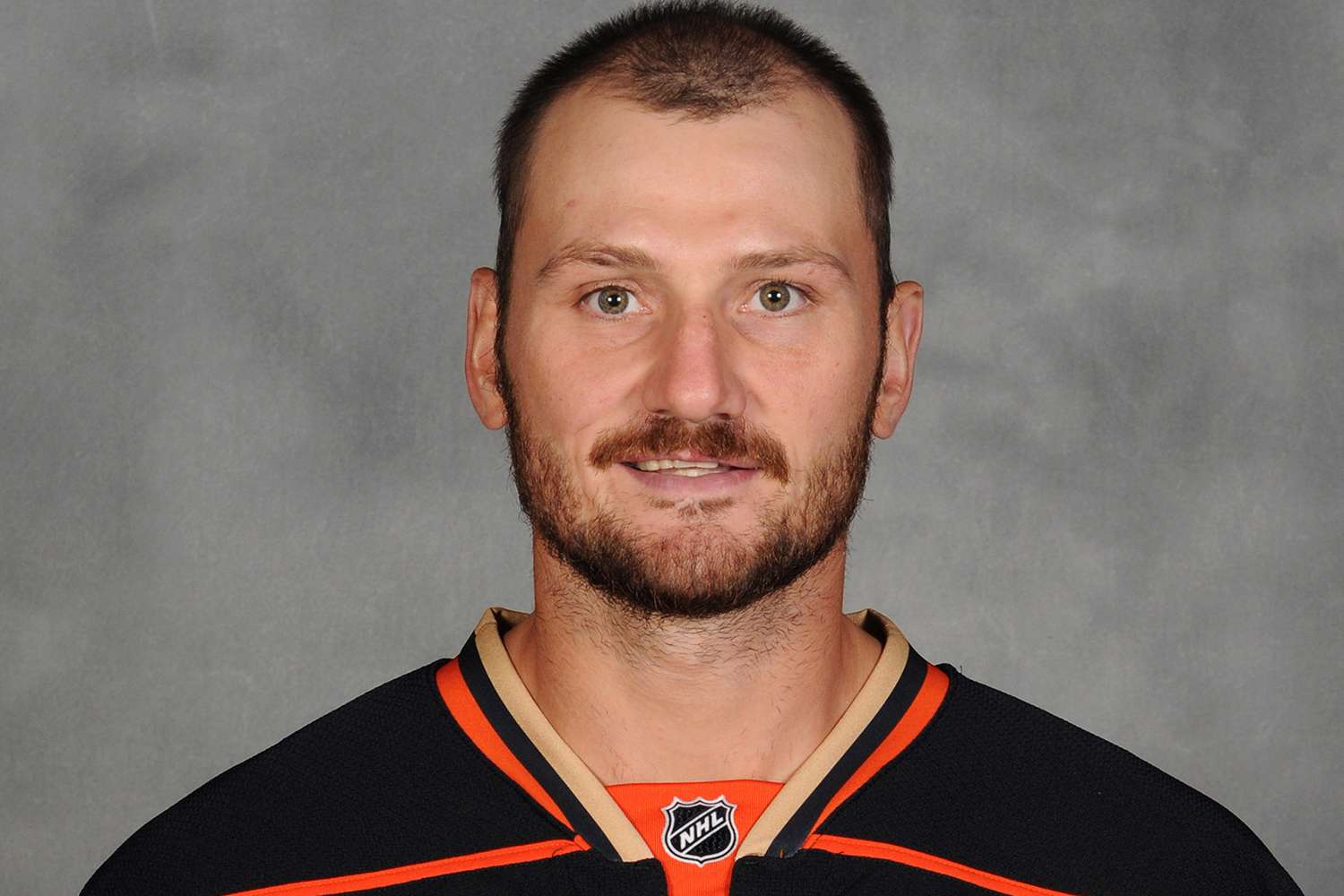 Nick Tarnasky’s Viral Golf Fight: NHL Star Shoves Golfer into Pond
