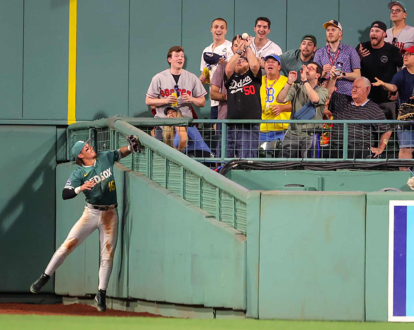 Dodgers Beat Red Sox: Ohtani’s Quiet Night in Fenway Opener