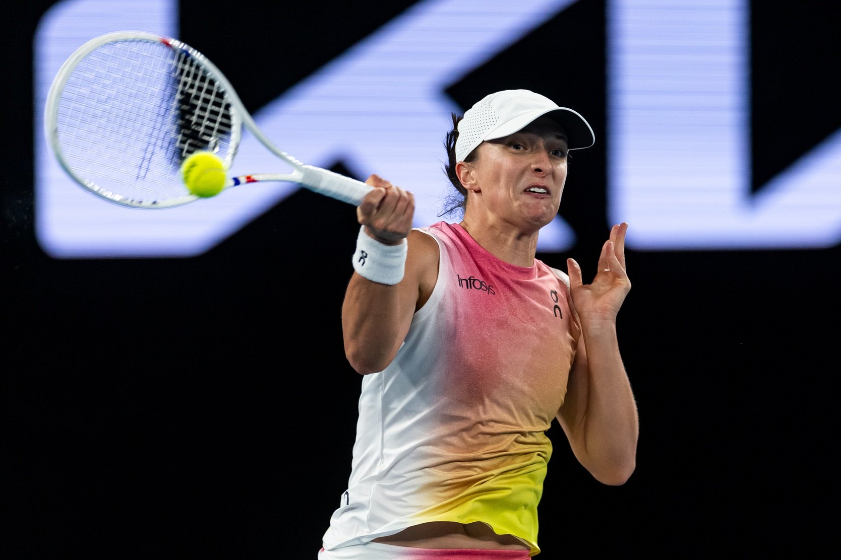 Wimbledon Day 4: Swiatek vs McNally Predictions & Analysis