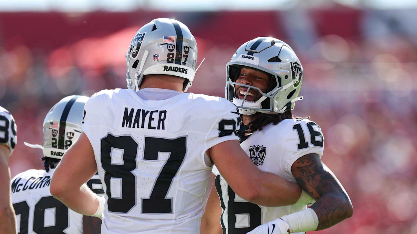 Raiders: Keep Top Tight Ends Off the Field in Preseason