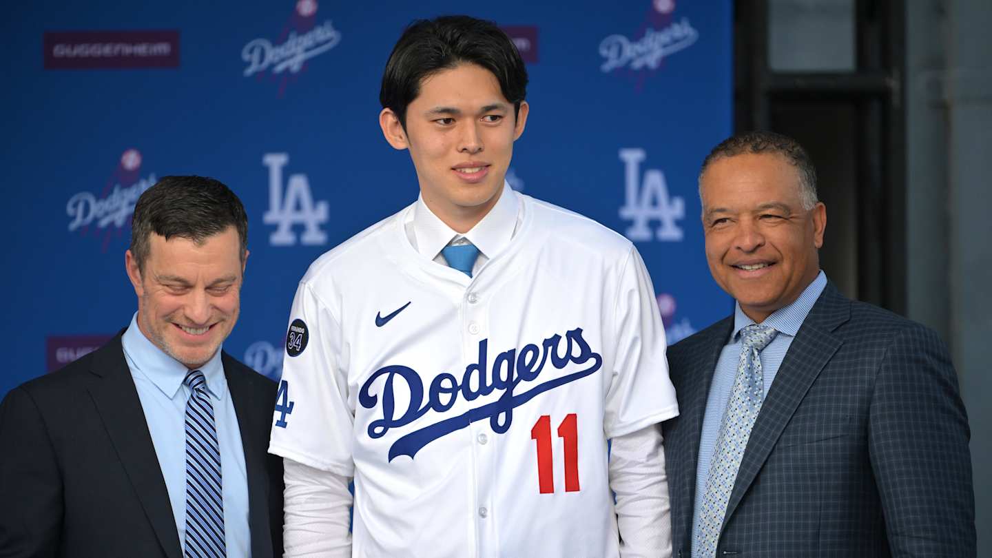 Dodgers Manager Dave Roberts on Roki Sasaki’s Playoff Chances