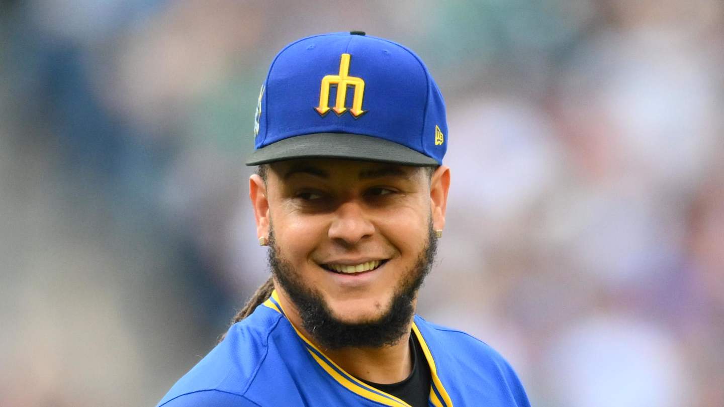 Luis Castillo’s Dominance: Veteran Pitcher Leads Mariners in ERA History
