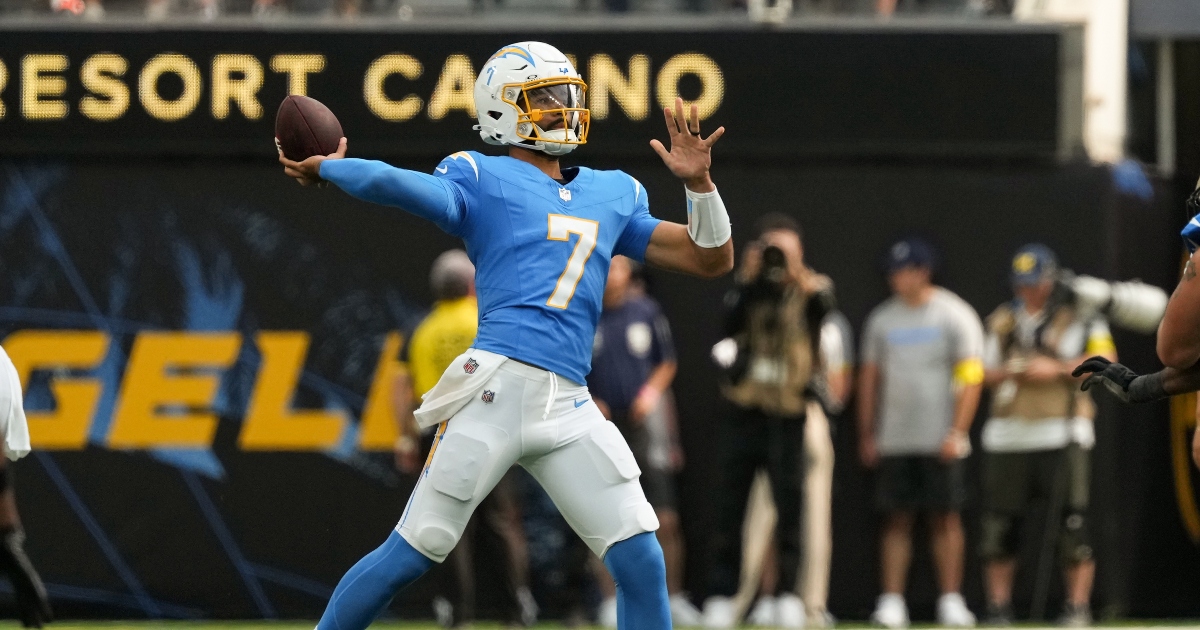 DJ Uiagalelei Re-Signs with Los Angeles Chargers’ Practice Squad