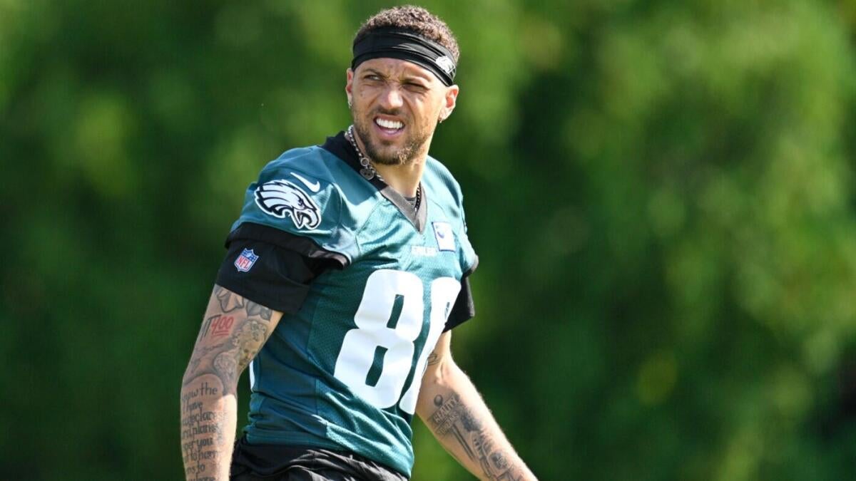 Eagles Training Camp Takeaways: Free Agent Shines, Early Camp Darling | FYM News