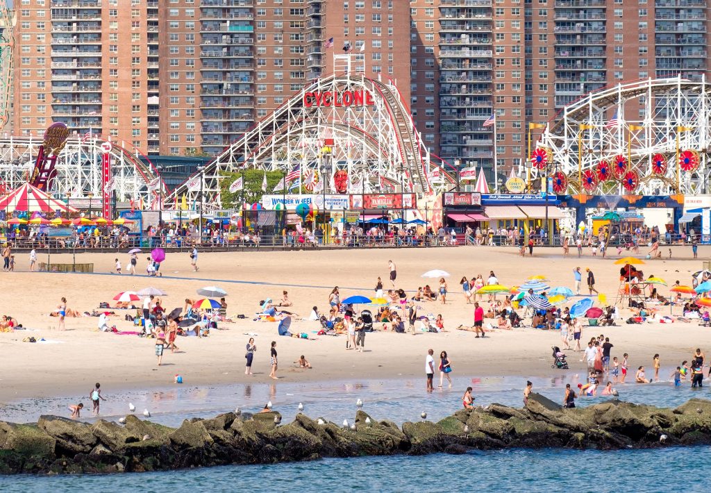 Tragedy at Coney Island: Teen Drowns Near Iconic Roller Coaster – FYM News