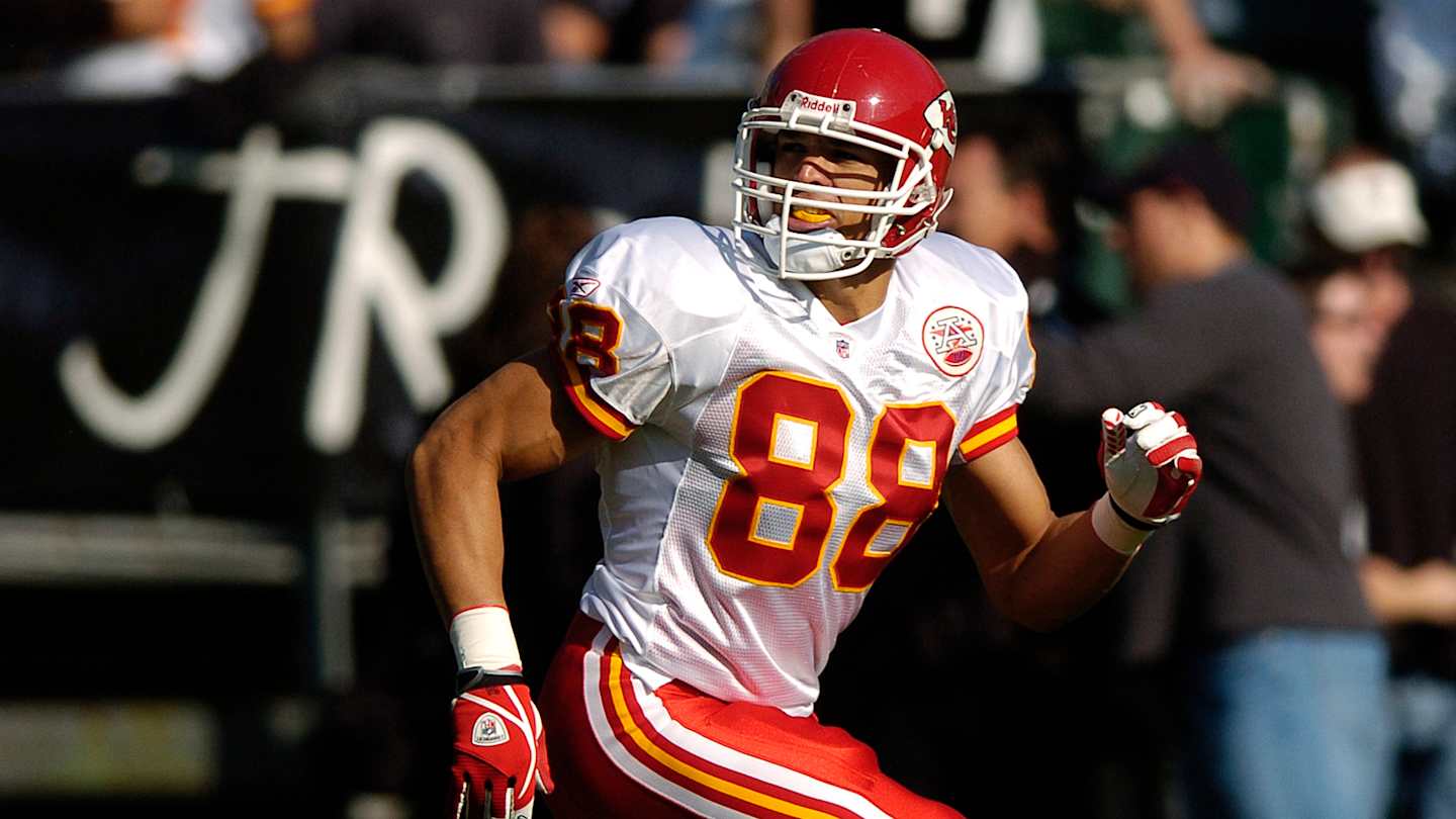Tony Gonzalez on Being Greater Than Travis Kelce: One Big Factor
