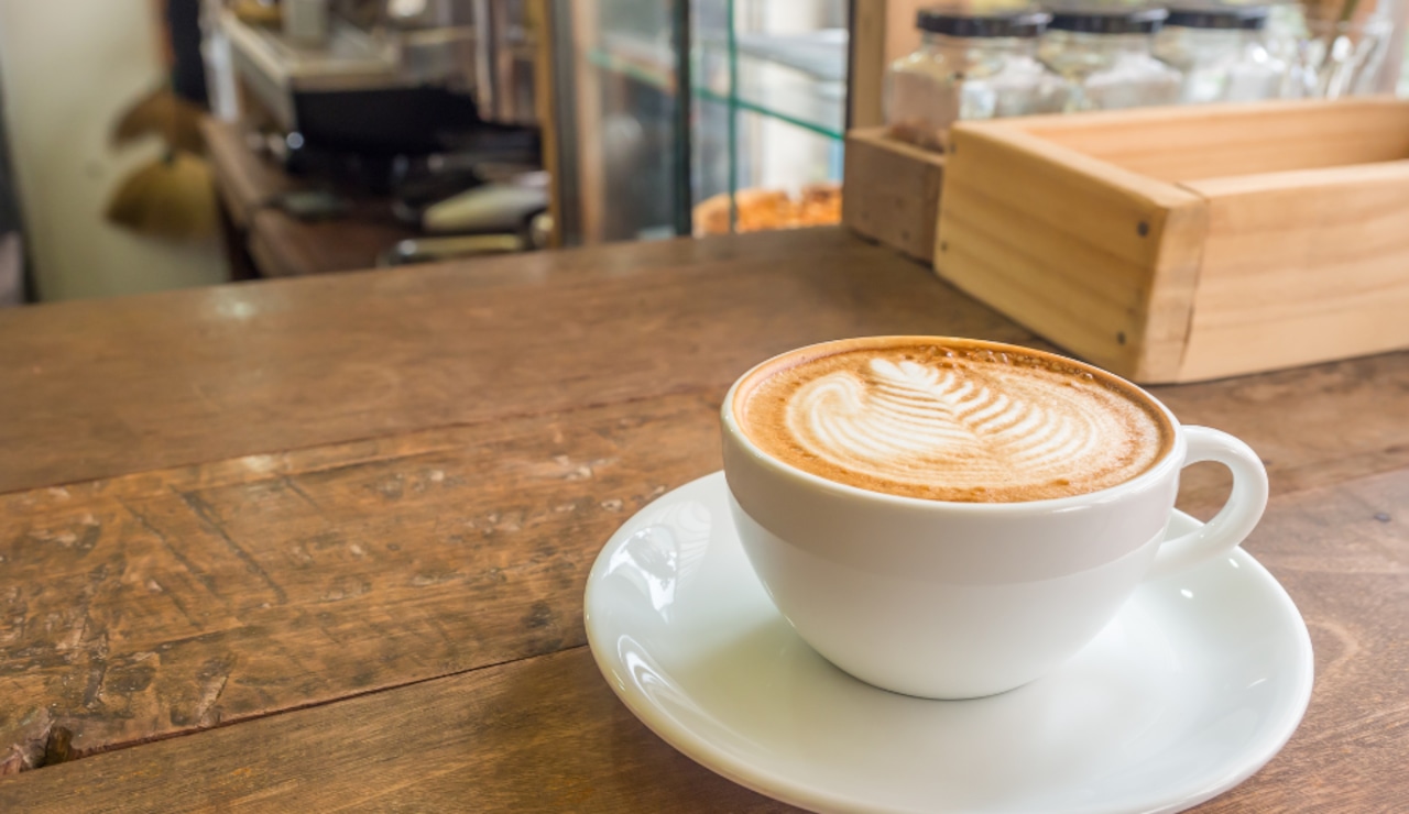 How to Get Free Coffee from Dunkin’ & More on National Coffee Day 2025 – FYM News