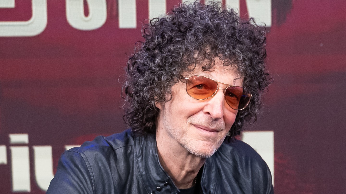 Howard Stern SiriusXM Return Delayed Amid Show Ending Rumors | FYM News