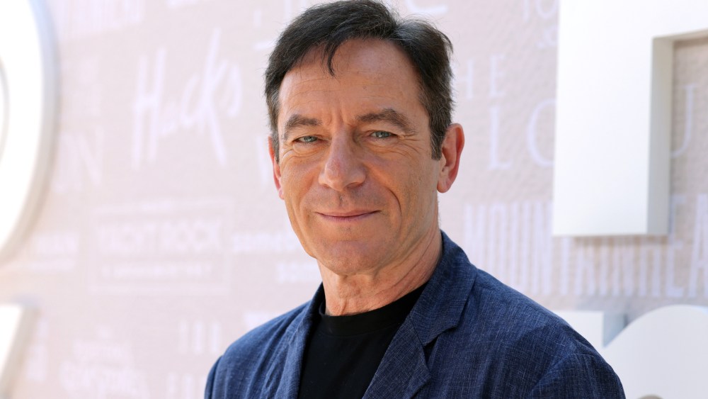 Jason Isaacs Warns ‘Hate Is Being Weaponized’ in Acceptance Speech | FYM News
