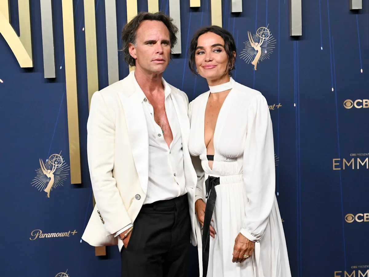 Fans Call Out Walton Goggins’ ‘Awkward’ PDA with Wife – FYM News