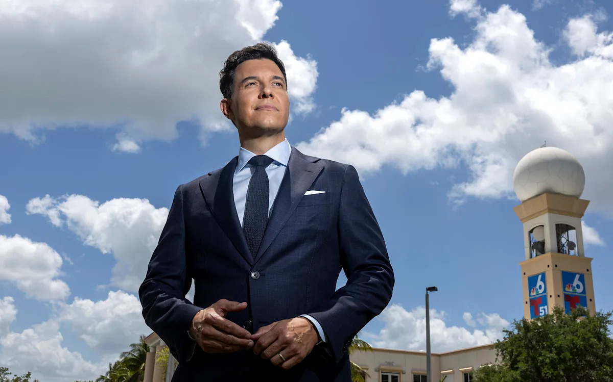 Tom Llamas: The Latino Anchor Who’s Not Taking Sides | FYM News