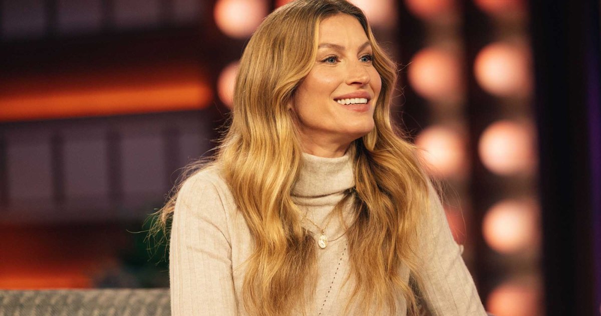 Copy Gisele Bündchen’s Rich Mom Style With Posh Turtlenecks