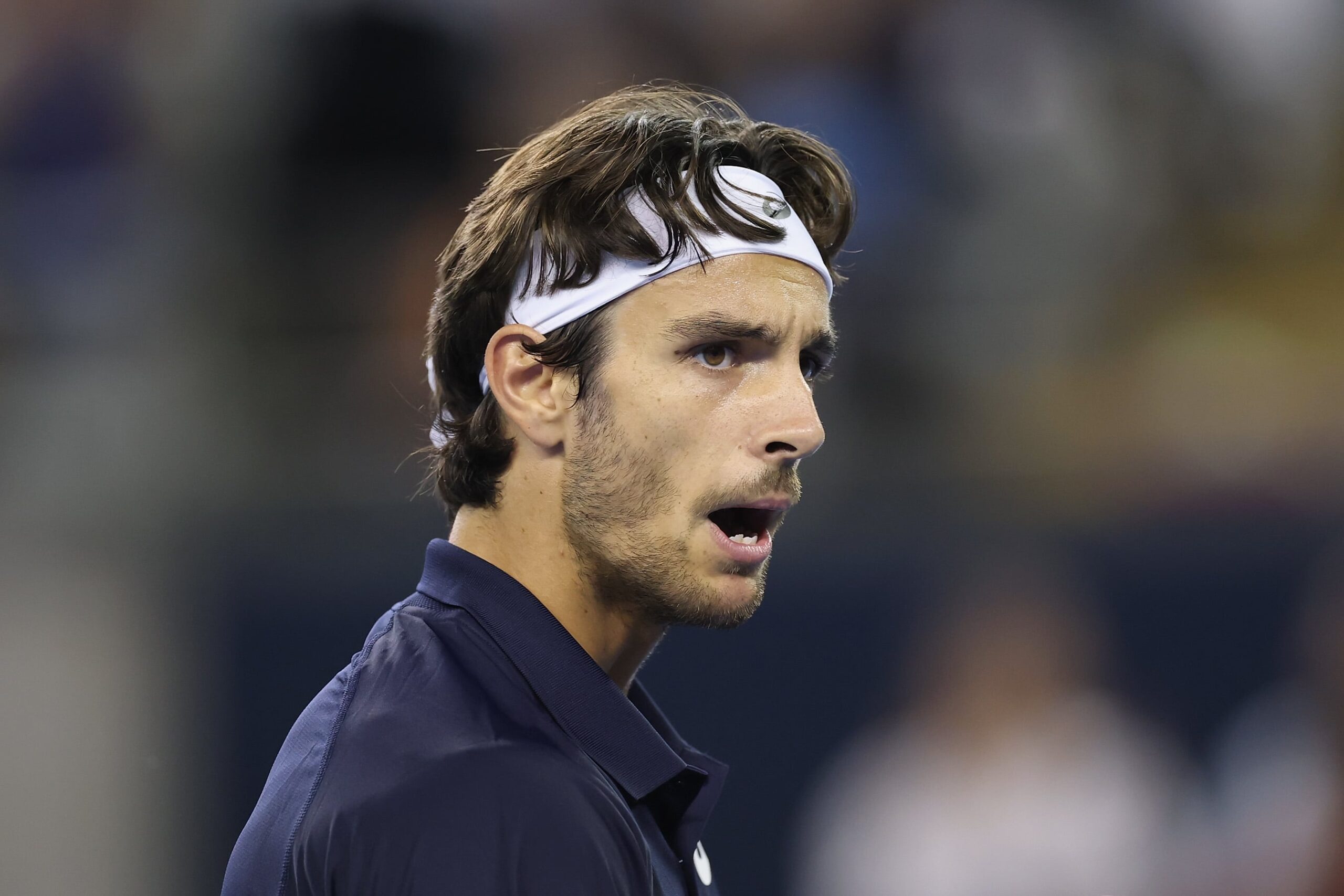 Lorenzo Musetti Apologizes to Chinese Fans for “Inappropriate” China Open Outburst | FYM News