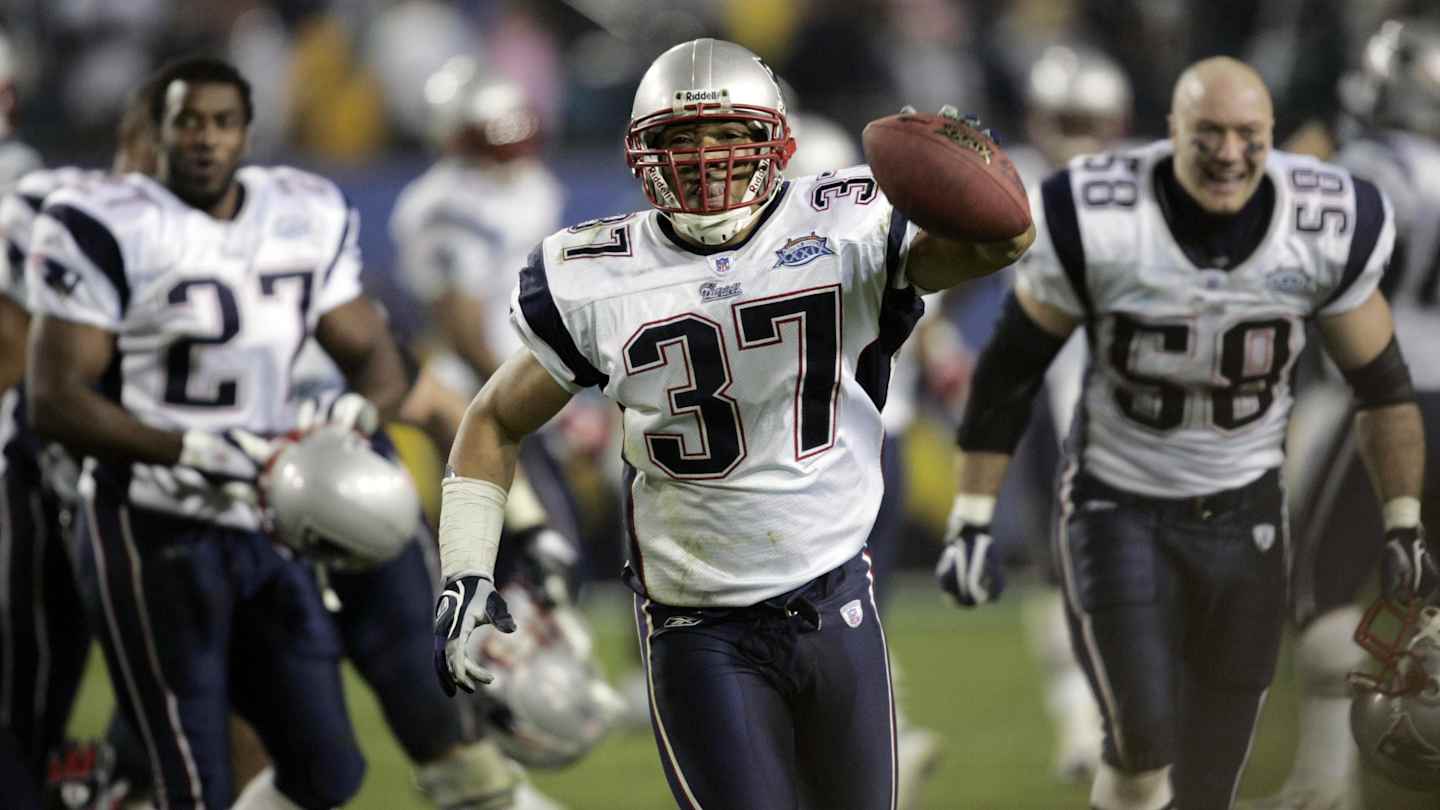 Mike Vrabel Draws Parallels Between Current Patriots Roster and Rodney Harrison’s Legacy