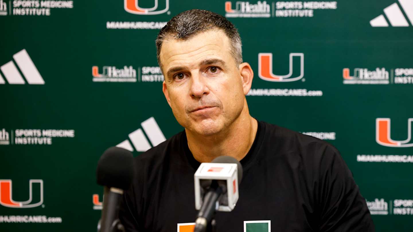 Mario Cristobal Receives Honor Leading Up to Matchup Against Louisville