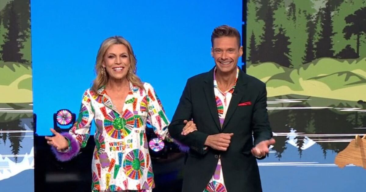 Ryan Seacrest’s Odd Outfit Choice on Wheel of Fortune Sparks Fan Debate | FYM News