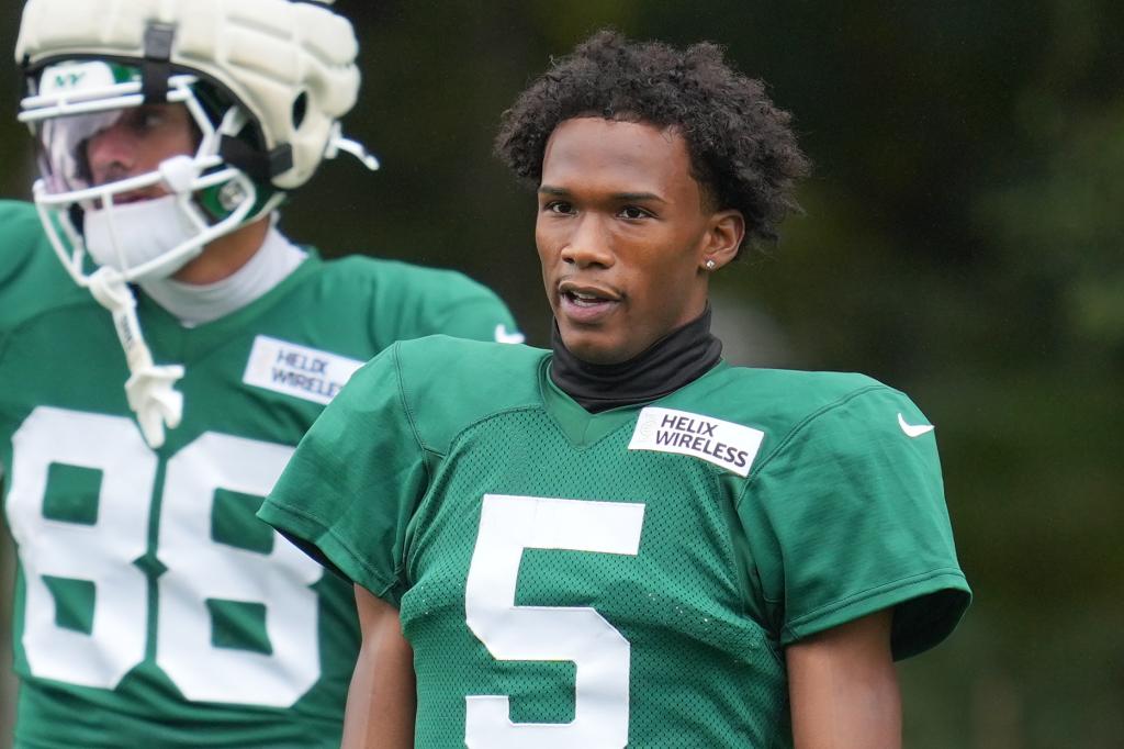 Garrett Wilson Keeps Jets’ Spirits Up: A Deep Dive