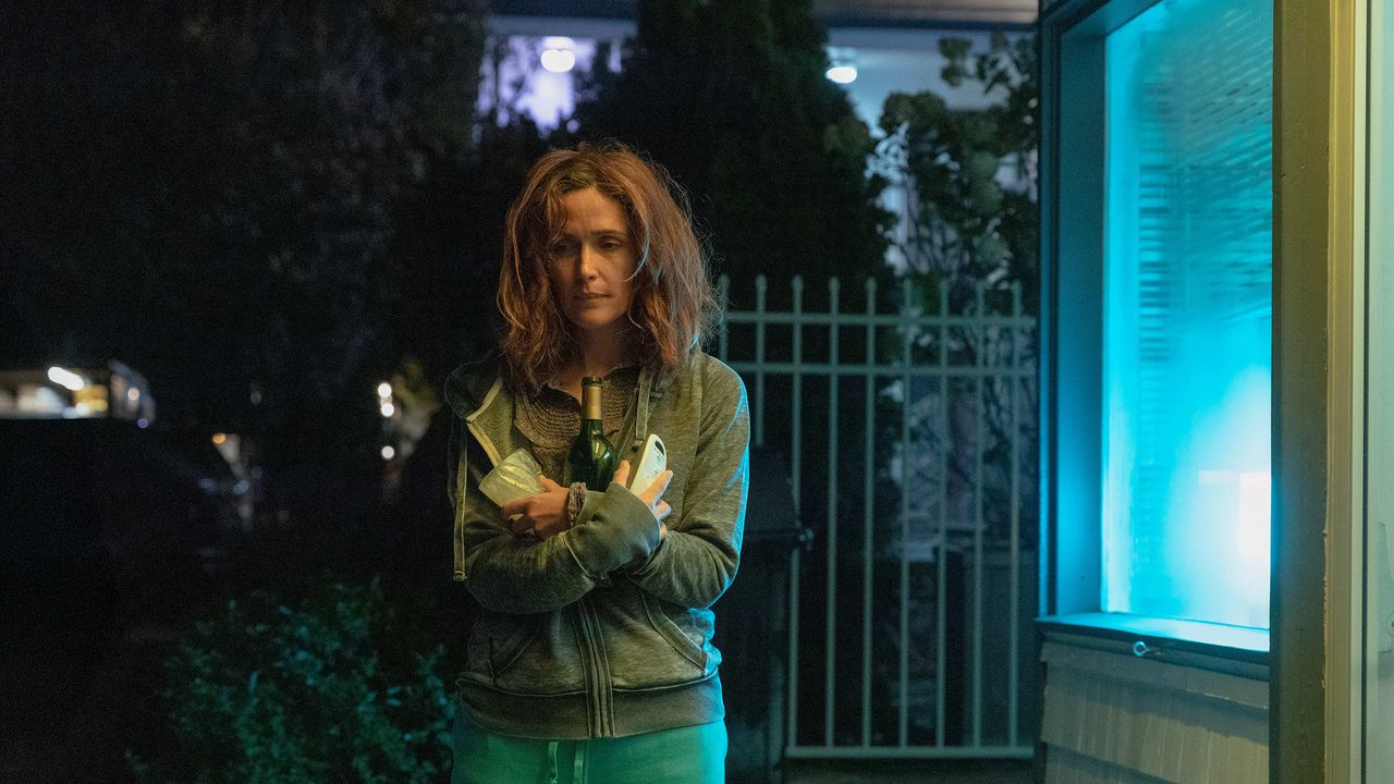 Rose Byrne’s Maternal Freakout in ‘If I Had Legs I’d Kick You’ – FYM News