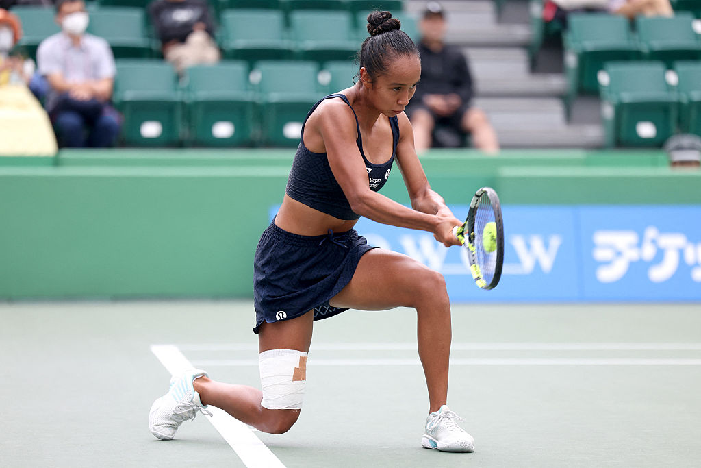 Leylah Fernandez Advances to Osaka Semifinals: Embracing the Battle