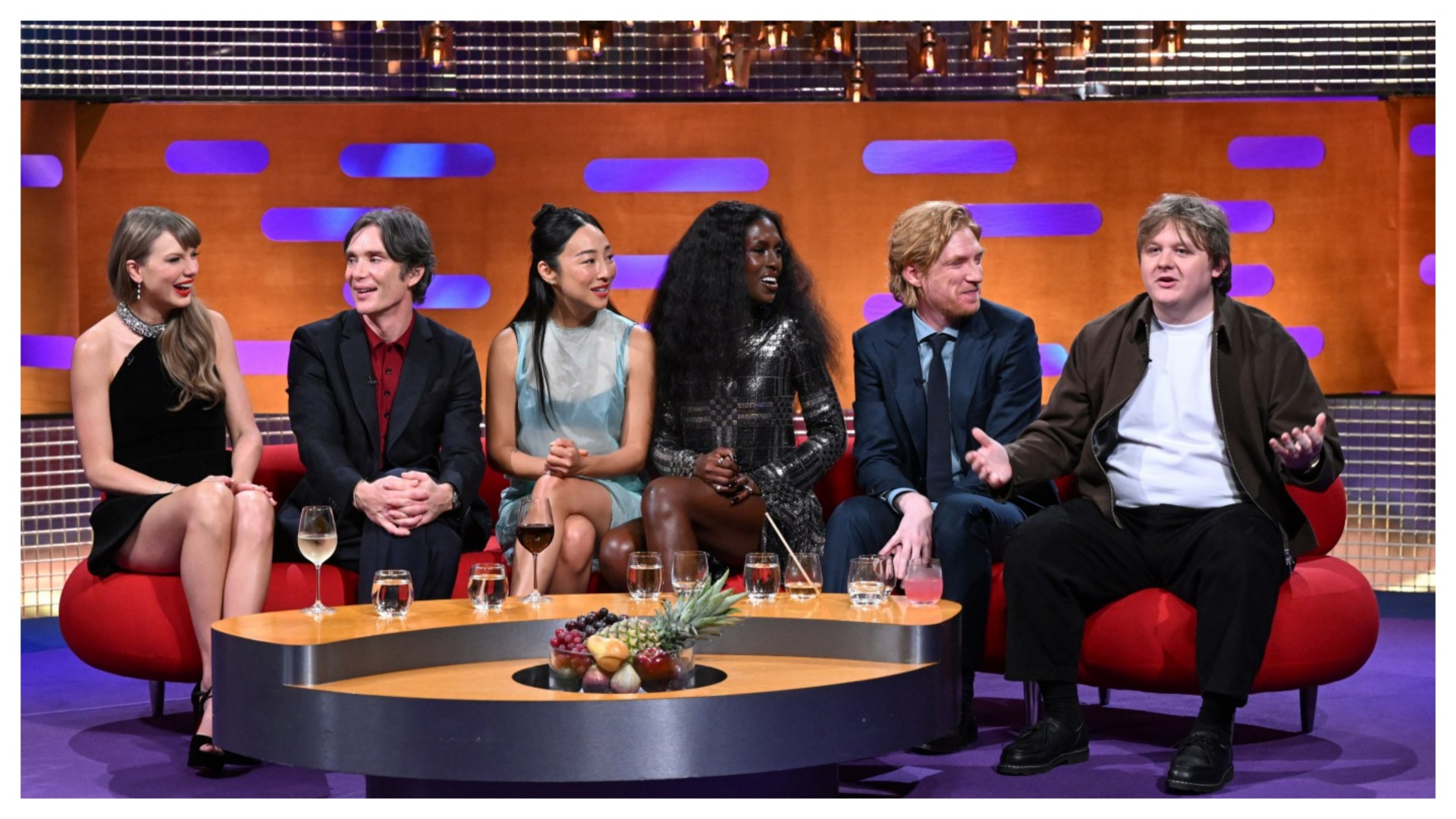 Lewis Capaldi’s Outfit Blunder Cracks Up Taylor Swift – FYM News