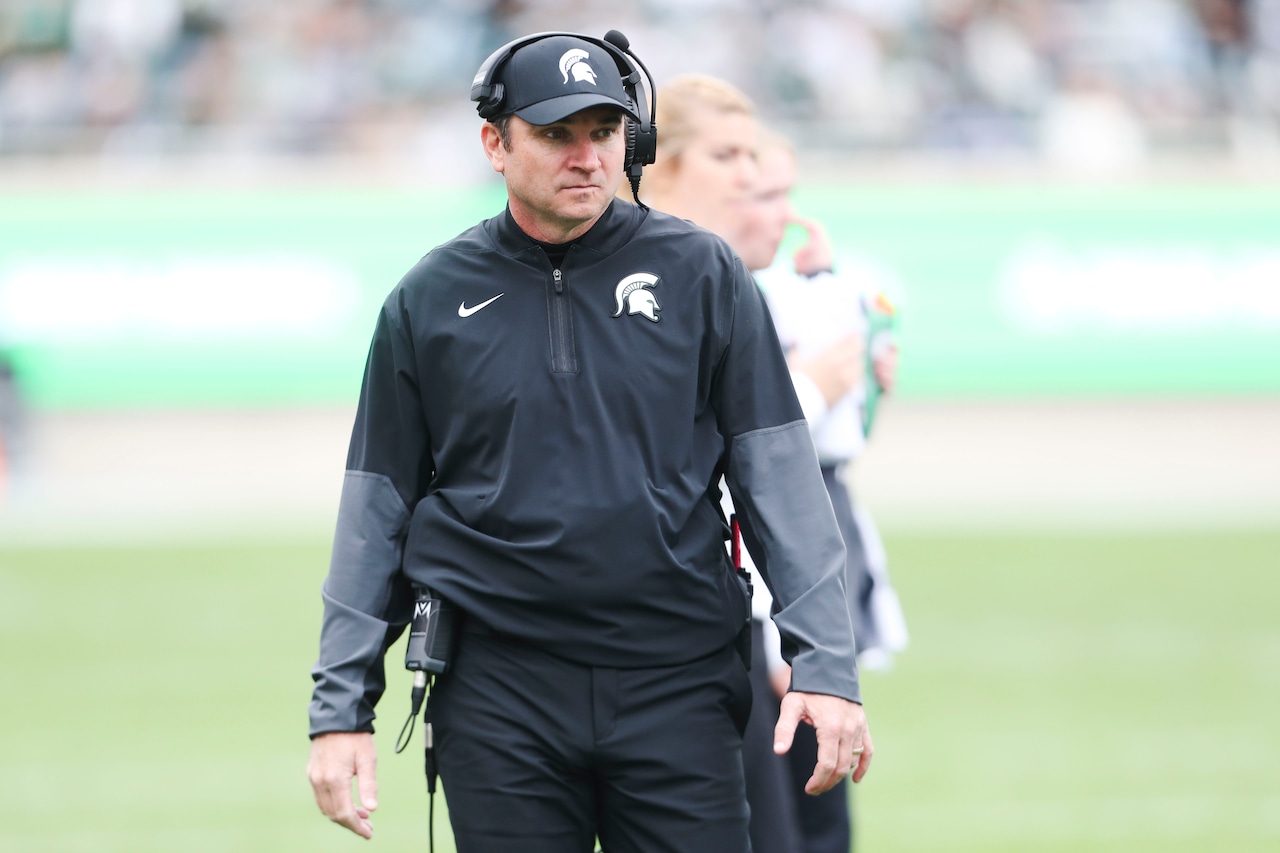 Tom Izzo Backs Jonathan Smith Amidst Michigan State Football Struggles