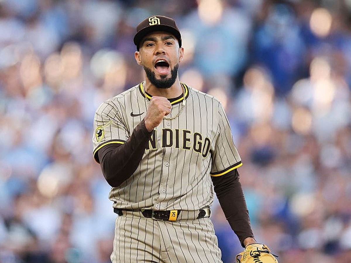 Robert Suárez: The Padres’ Bullpen Fighter | FYM News