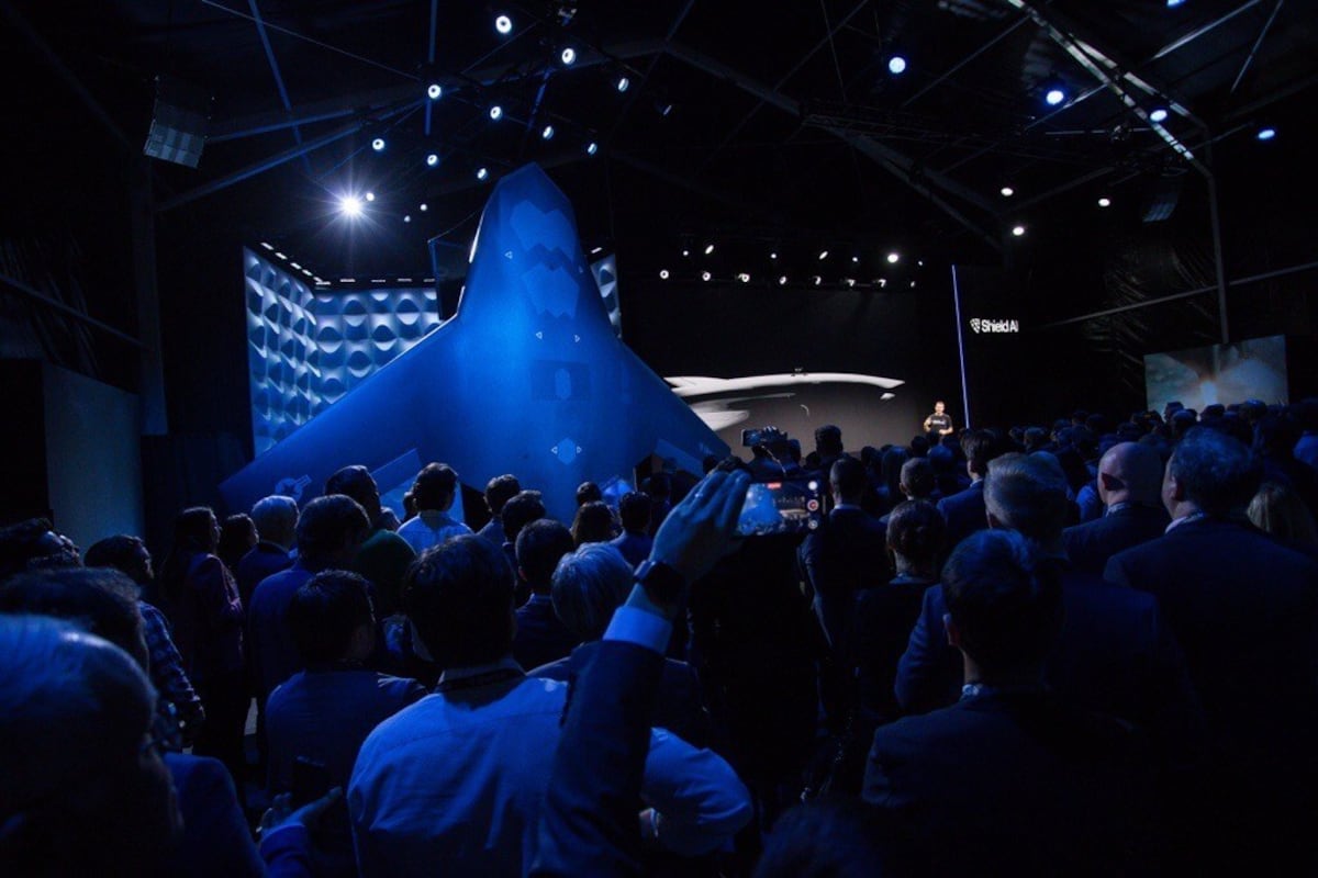 Shield AI X-BAT: Autonomous Vertical Takeoff Fighter Jet | FYM News