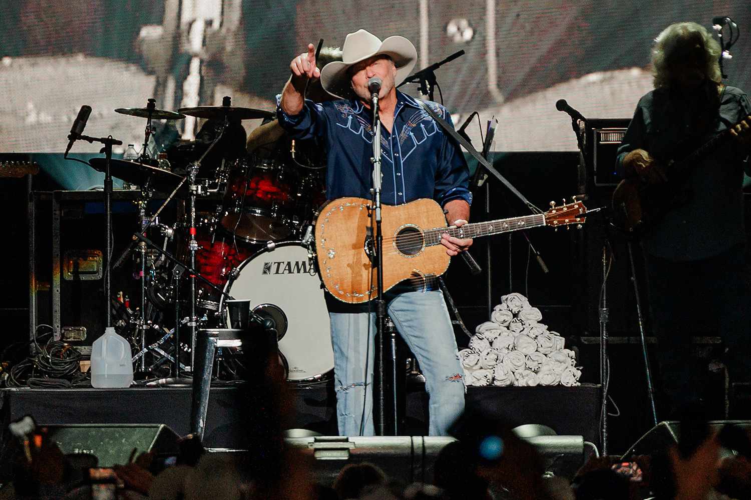 Alan Jackson Sets Nashville ‘Finale’ Concert Date with Country Music Friends