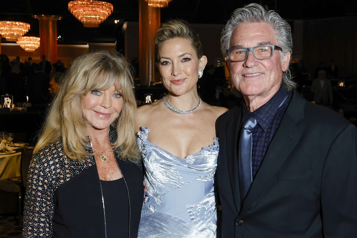 Celebrity Photos: Kate Hudson, Goldie Hawn, and More – FYM News