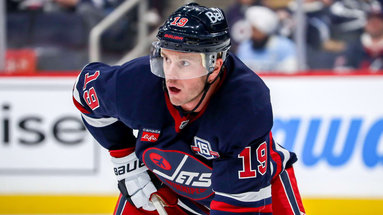 Blackhawks vs Jets: Toews’ First Game Against Former Team – FYM News