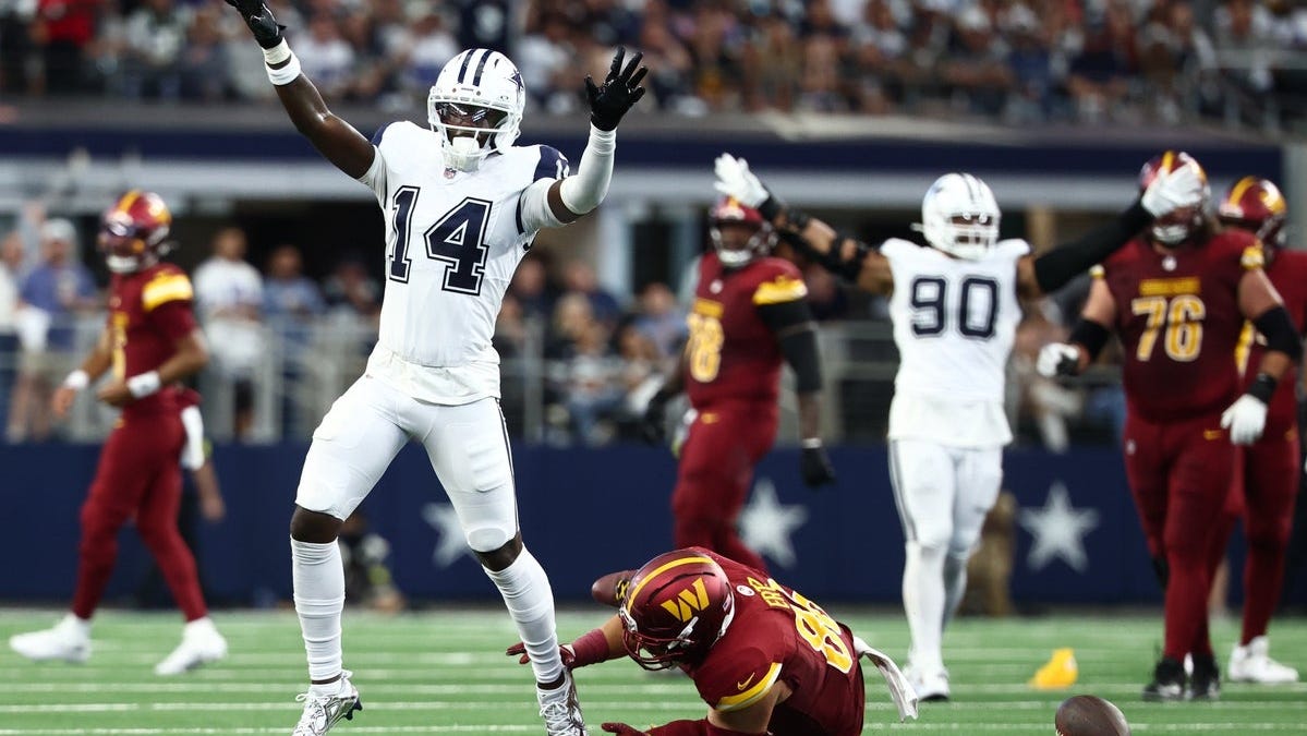 Zach Ertz Injury Update: Will He Play vs. Seahawks in Week 9?