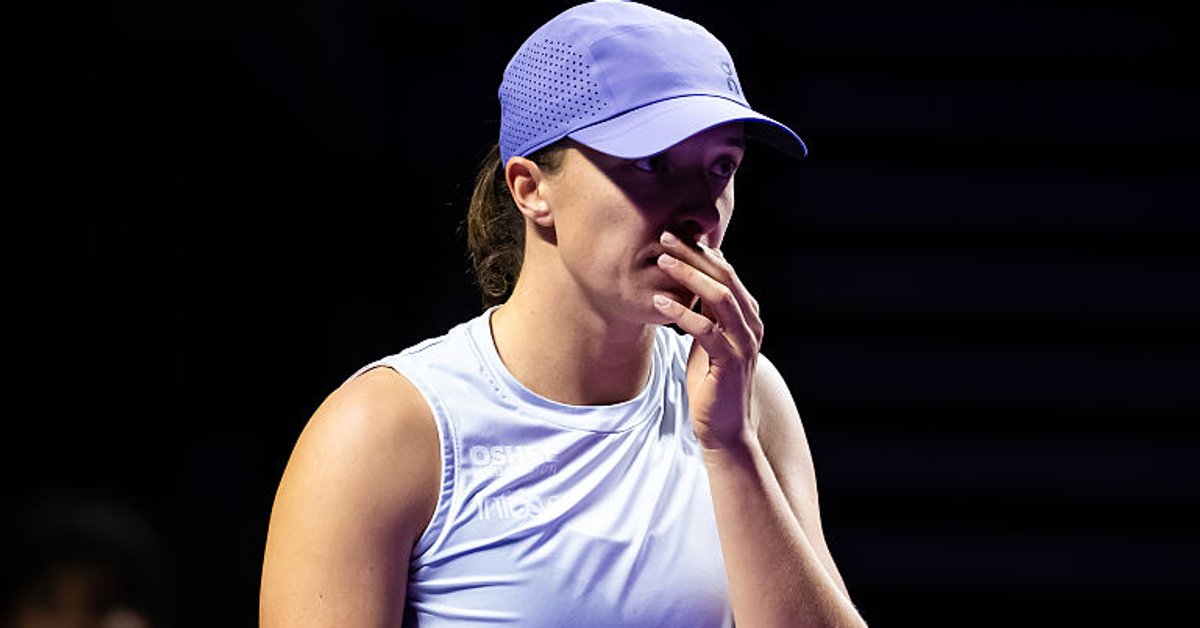 Iga Świątek’s WTA Finals Survival: Anisimova’s Warning | FYM News